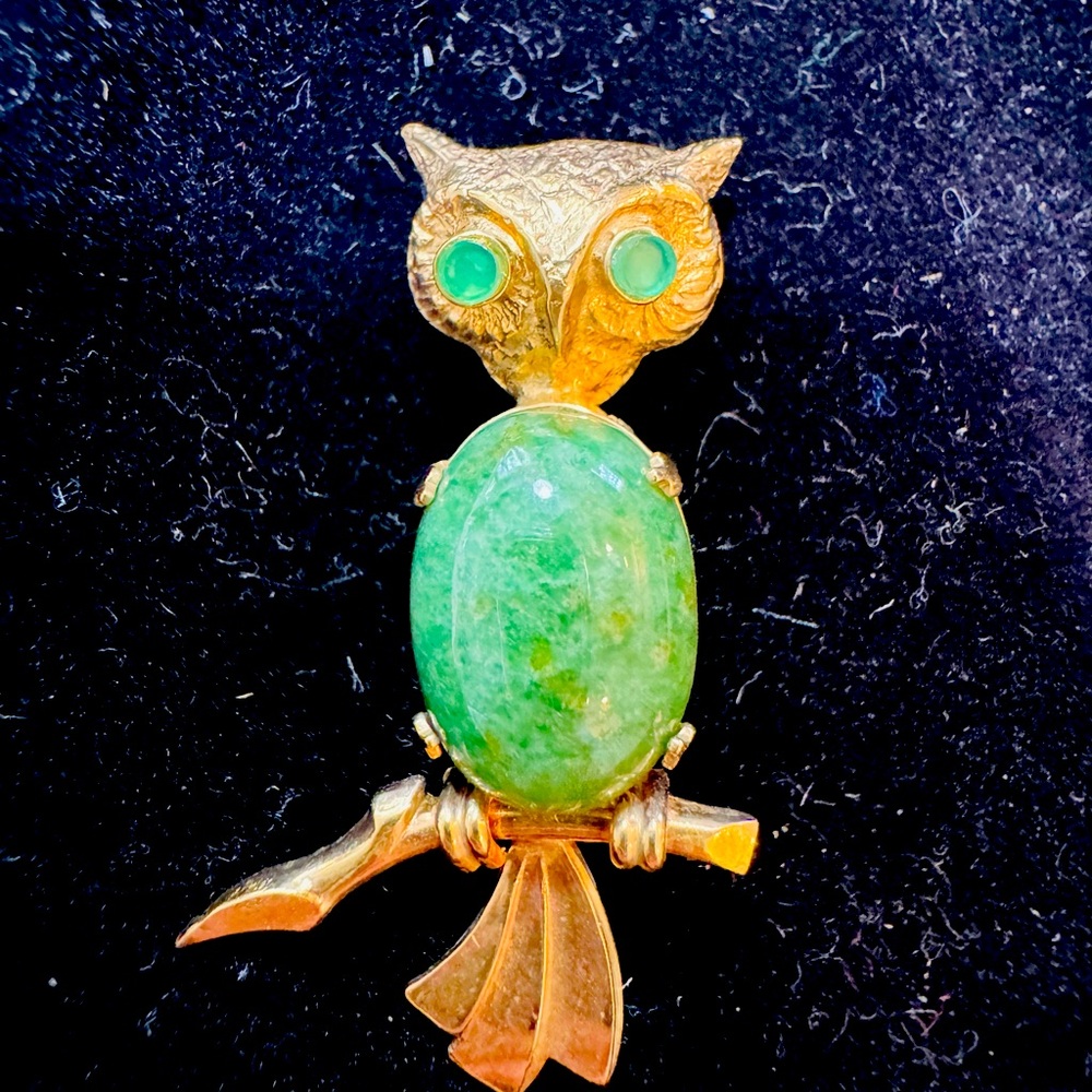 Alice Caviness Figural OWL Jelly Belly brooch genuine Jade and 12K G.F.